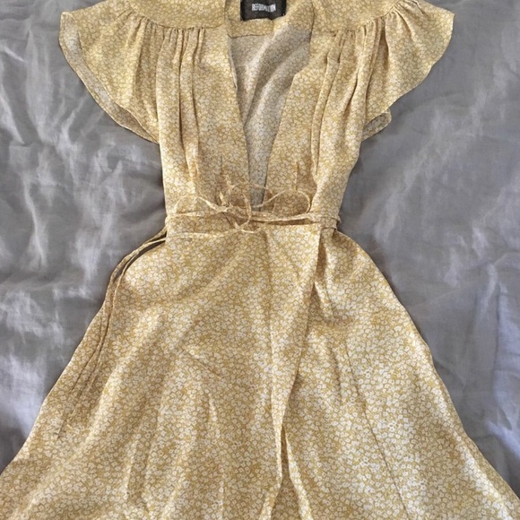 Reformation Dresses & Skirts - ISO REFORMATION MINI SAMBA DRESS